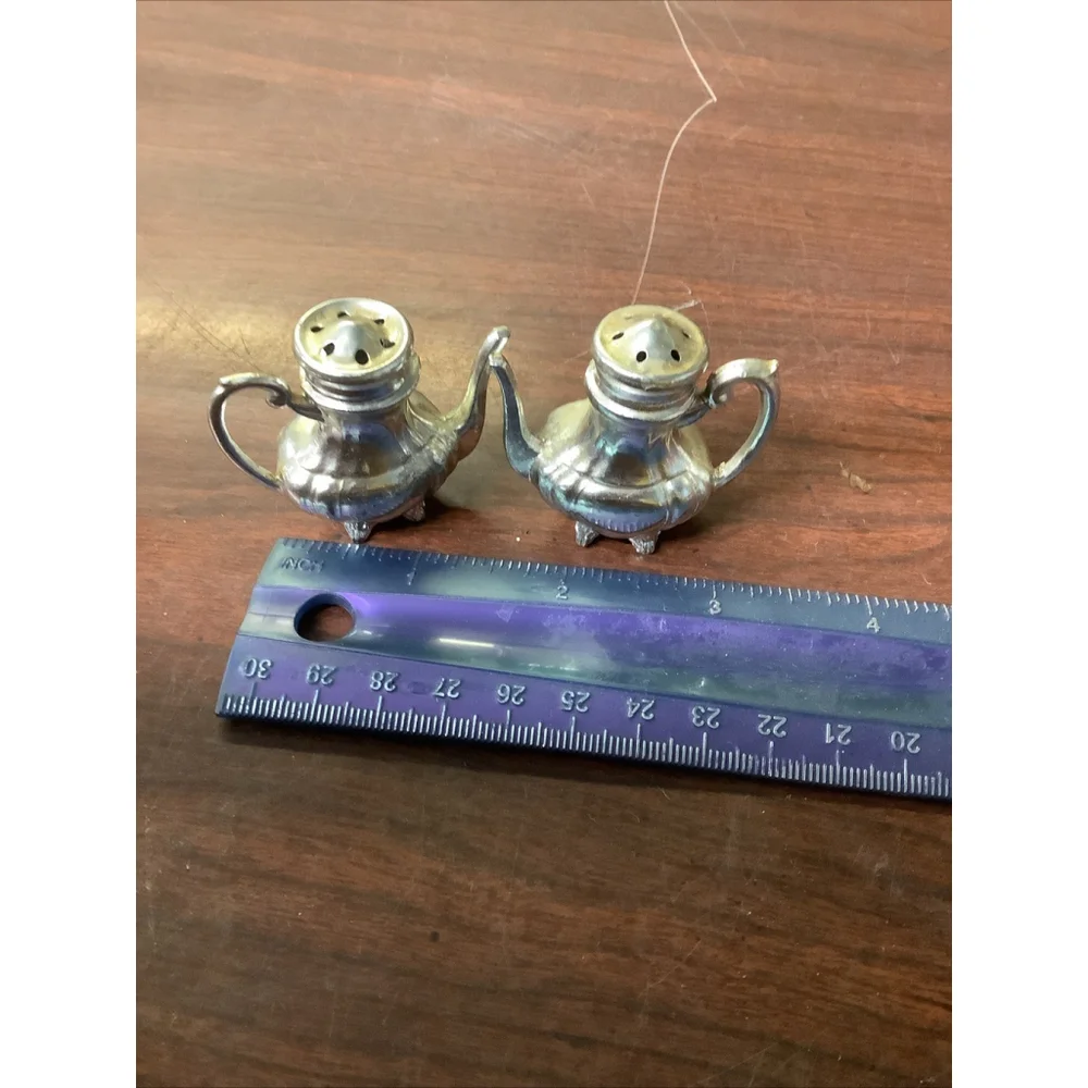 Vintage Souvenir Salt & Pepper Shakers Georgia